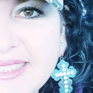 Meet your Posher, Veronica